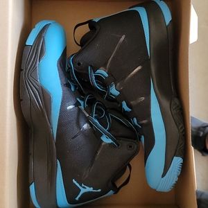 5.5 Y. Jordan super fly 2.  Blue and black